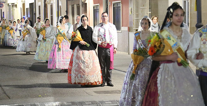 Ofrenda a la Virgen de la Soledad