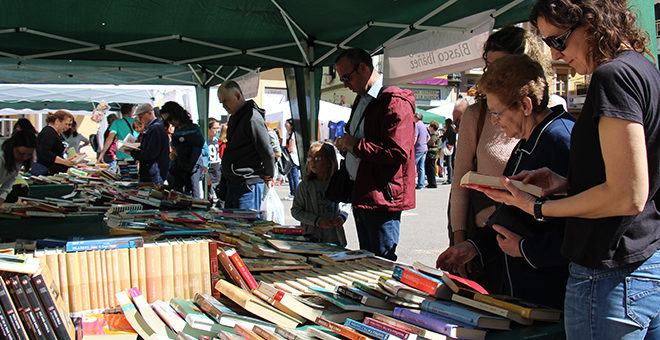 Los vecin@s se vuelcan con el Día del Libro