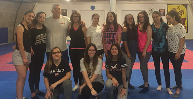 Éxito del curso de defensa personal para mujeres