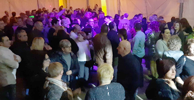 Cientos de chestan@s dan la bienvenida al 2020 en el matadero
