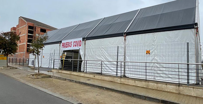 Cheste instala una carpa para realizar pruebas de COVID-19