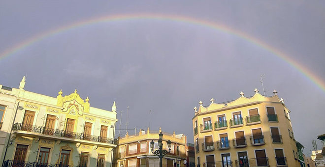 Cheste amanece con un espectacular Arcoíris