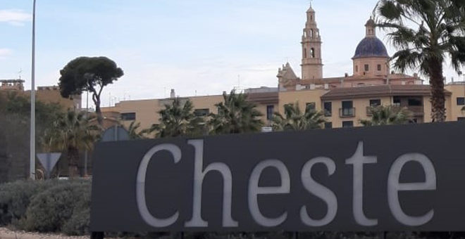 Cae un emblema de Cheste