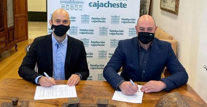 Cajacheste cede un local de ensayo para la Lira