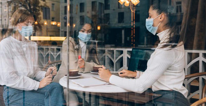 La mascarilla en interiores dejará de ser obligatoria el 20 de abril