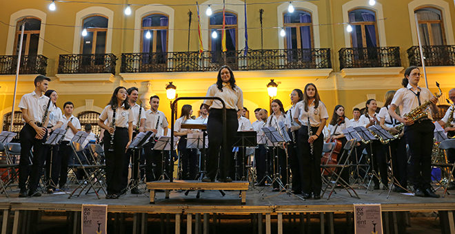 Gran actuación de la Banda Juvenil