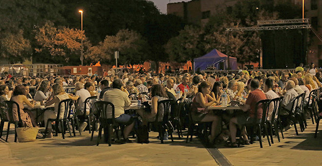 Cheste celebra las tradicionales cenas con espectáculo