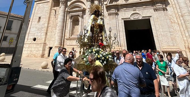 La Virgen de los desamparados visita cheste