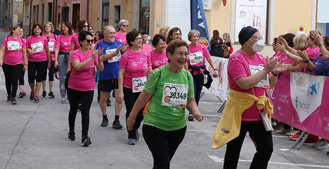 La Rúncancer llena las calles chestanas de color rosa