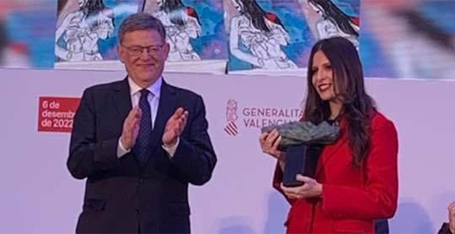 Noah Higón distinguida por la Defensa de los Derechos y Libertades Constitucionales