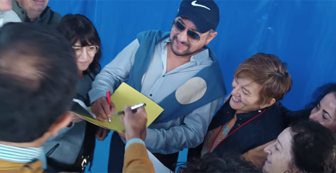 El actor de Bollywood Vickram Sodhi visita Cheste