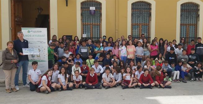 El mercadillo solidario recauda 1.852 euros