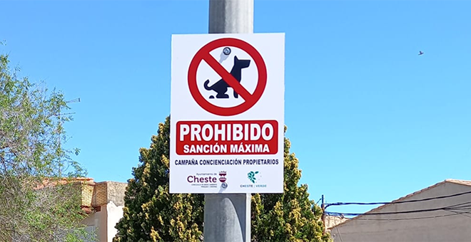 Continúa la campaña de concienciación sobre la recogida de excrementos de animales