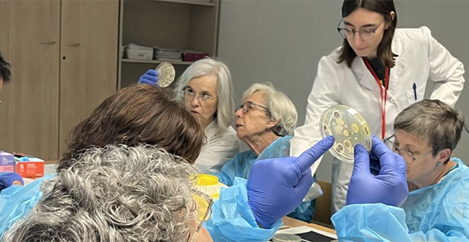 Vecin@s de Cheste logran aislar dos microorganismos con capacidad antibiótica
