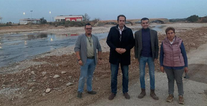 El Coordinador general de IU visita Cheste tras la DANA