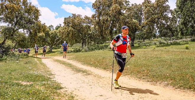 Dos chestanos completan una carrera de 101 km