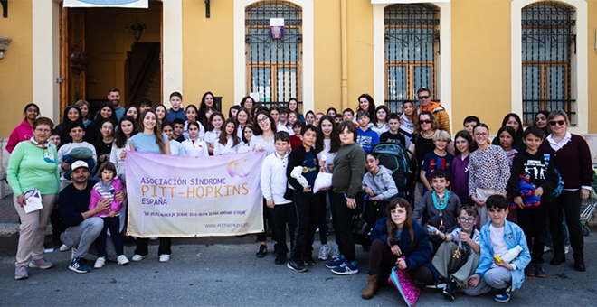 El mercadillo solidario recauda 1.386 euros