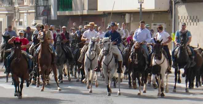 Celebración del tradicional encierro campero